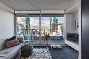 Easy Access to Chapel Street from this Sleek Stay